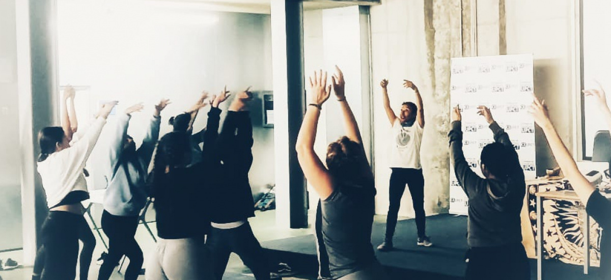 Imagen Sesión demostrativa de yoga, meditación y taichí en el Aula del Bienestar